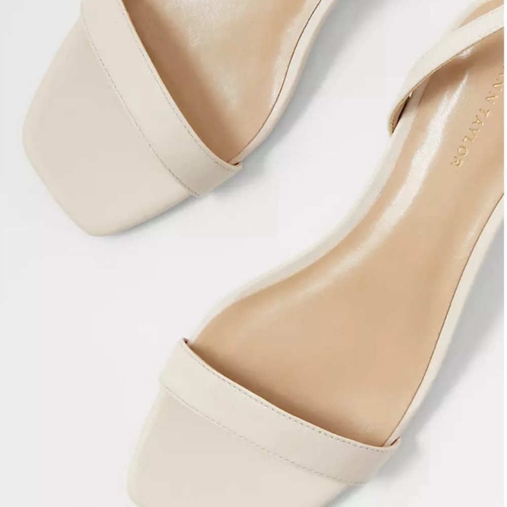 Elegant Beige Women's Sandals